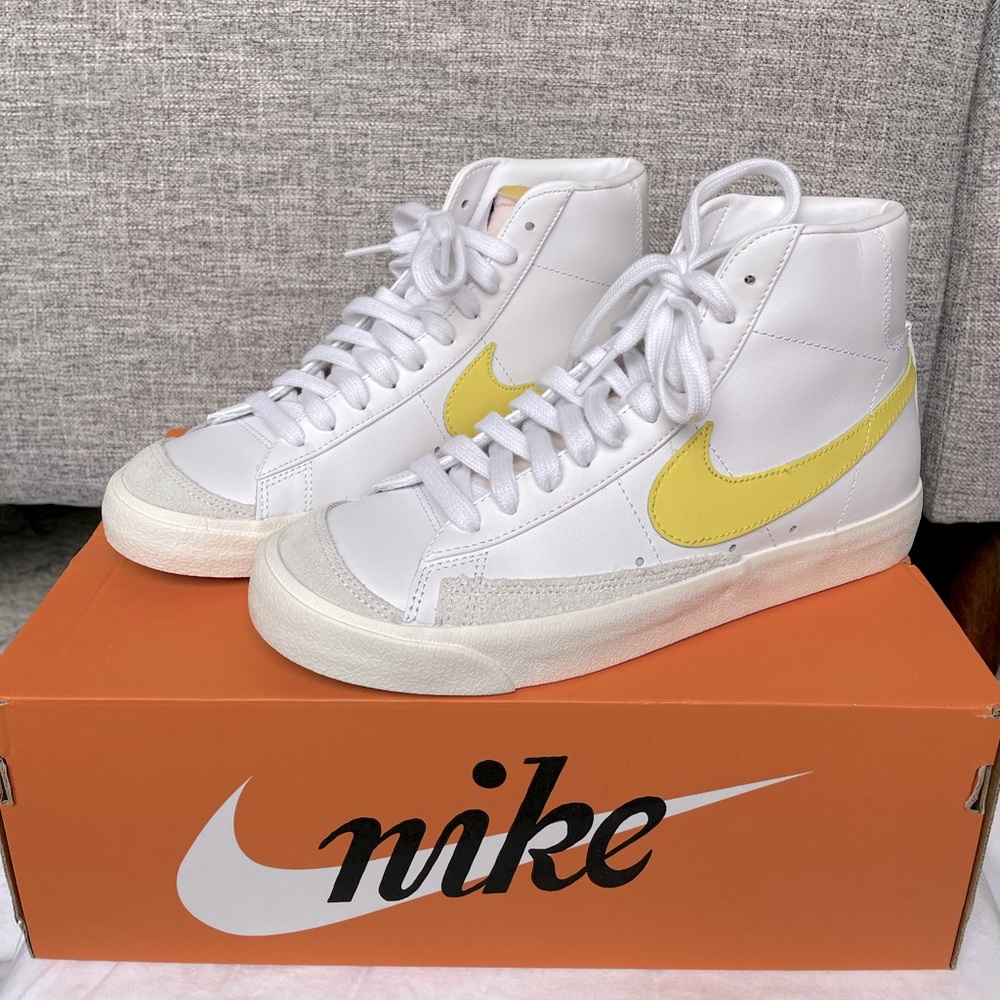 Nike mid blazers ‘77 vintage
